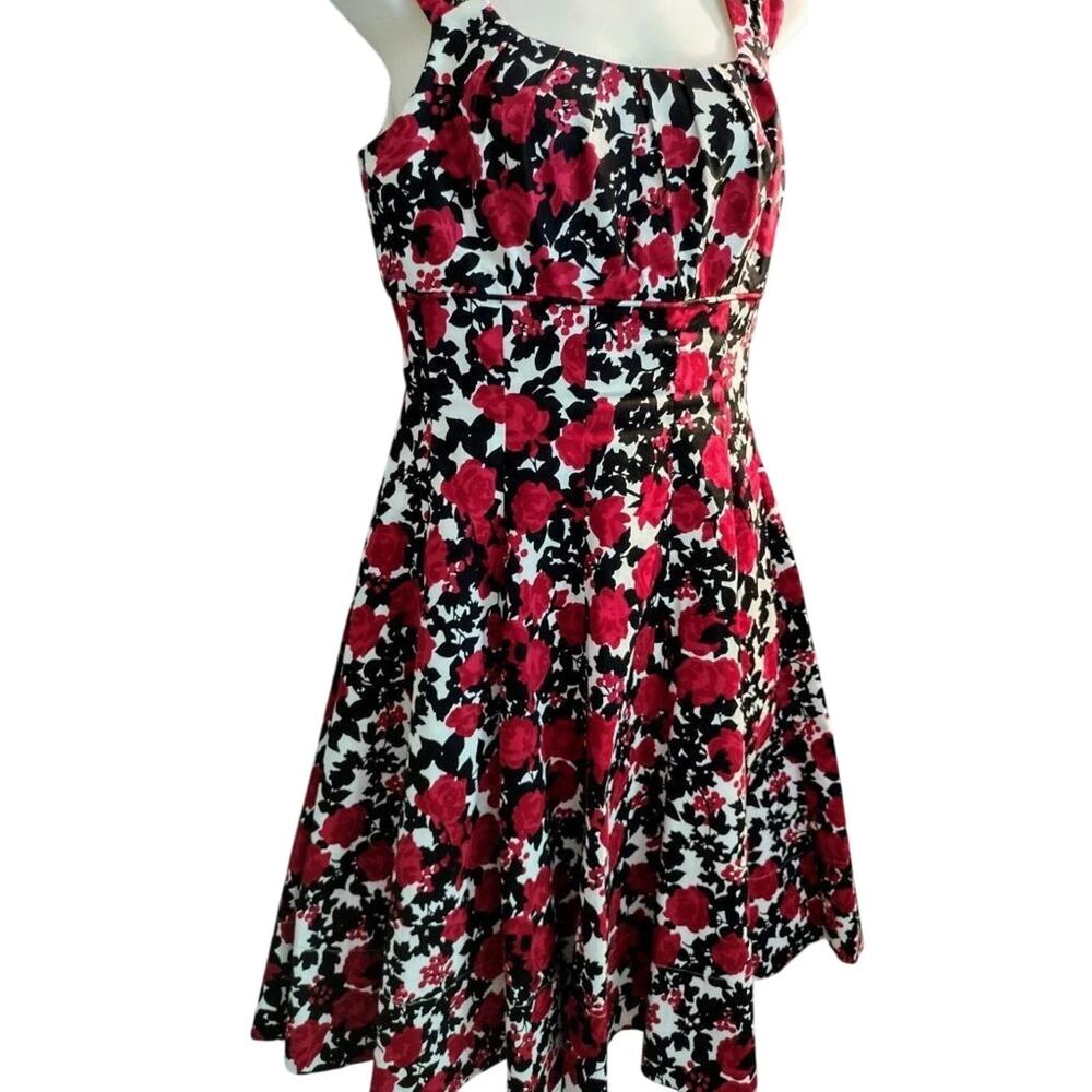 White House Black Market Empire Waist Cocktail Dress Red Black Floral Berries 4 - Picture 3 of 12